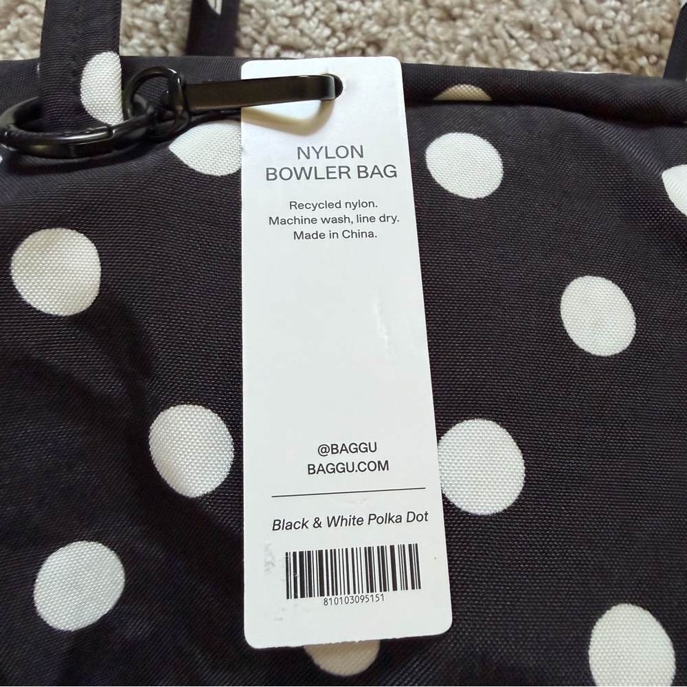 Baggu Regular Nylon Bowler Bag - Black Polka Dot (UO Exclusive) - Picture 2 of 7